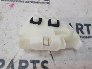 Крепление бампера левое заднее TOYOTA AQUA NHP10 52563-52031 2 ракурс