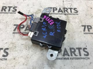 Блок управления дверьми TOYOTA ESTIMA ACR30 85975-28080 2 ракурс