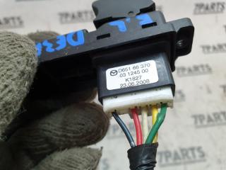Блок упр. стеклоподьемниками левый задний MAZDA DEMIO DE3FS D65166370 4 ракурс