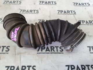 Патрубок воздушн.фильтра TOYOTA ISIS ZNM10 1ZZFE 17881-22080 2 ракурс