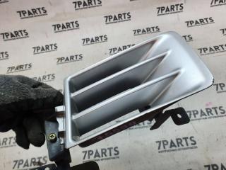 Заглушка бампера левая передняя MITSUBISHI CHARIOT GRANDIS N94W 4G64 MR322341 2 ракурс Заглушка бампера левая передняя MITSUBISHI CHARIOT GRANDIS N94W 4G64 MR322341 2 ракурс