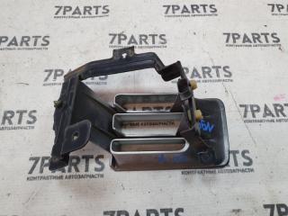 Заглушка бампера правая передняя MITSUBISHI CHARIOT GRANDIS N94W 4G64 MR322342 3 ракурс
