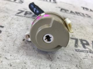 Замок зажигания MAZDA VERISA DC5W 3 ракурс