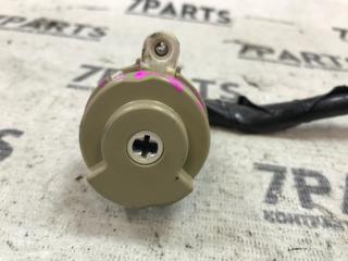 Замок зажигания MAZDA VERISA DC5W 3 ракурс