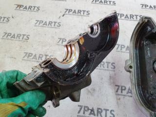 Клапанная крышка левая TOYOTA CELSIOR UCF31 3UZFE 5 ракурс