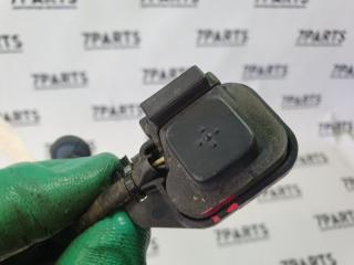Кнопка открывания багажника HONDA EDIX BE3 K20A 2 ракурс