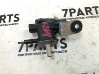 Вакуумный клапан TOYOTA VOXY ZRR70 3ZRFAE 90910-12276 2 ракурс
