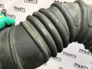 Патрубок воздушн.фильтра TOYOTA ISIS ZNM10 17881-22080 3 ракурс