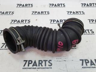 Патрубок воздушн.фильтра TOYOTA ISIS ZNM10 1ZZFE 17881-22080 2 ракурс