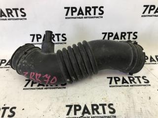 Патрубок воздушн.фильтра TOYOTA VOXY ZRR70 3ZRFAE 17880-37060 2 ракурс