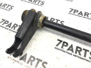Торсион правый передний MAZDA BONGO SK82T F8 S47P34T11 2 ракурс