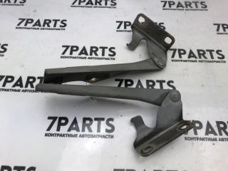 Запчасть крепление капота NISSAN PRIMERA 2000