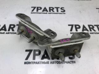 Петли 5-й двери SUBARU FORESTER SG5 2 ракурс