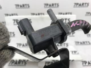 Вакуумный клапан TOYOTA VITZ NCP131 1NZFE 90910-12273 3 ракурс