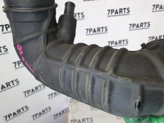 Патрубок воздушн.фильтра TOYOTA PORTE NNP10 2NZFE 17880-21050 3 ракурс
