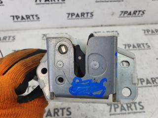 Замок 5-й двери SUZUKI SPLASH XB32S K12B 3 ракурс