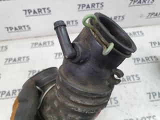 Патрубок воздушн.фильтра TOYOTA DUET M100A EJ-VE 17882-97207 3 ракурс Патрубок воздушн.фильтра TOYOTA DUET M100A EJ-VE 17882-97207 3 ракурс