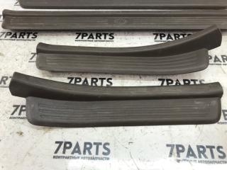 Накладка на порог NISSAN LAUREL GC35 RB25DET 769515L300 2 ракурс