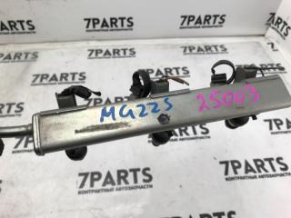 Топливная рейка NISSAN MOCO MG22S K6A FBYB010 2 ракурс