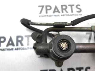 Топливная рейка левая NISSAN CIMA FGY33 VH41 4 ракурс