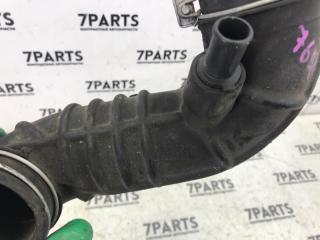 Патрубок воздушн.фильтра TOYOTA IST NCP60 2NZ 17880-21050 3 ракурс