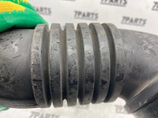 Патрубок воздушн.фильтра SUBARU LEGACY BP5 EJ20 3 ракурс