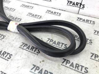Уплотнительная резинка TOYOTA CROWN JZS171 1JZGTE 64461-30280 3 ракурс