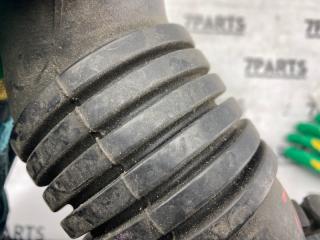 Патрубок воздушн.фильтра SUBARU FORESTER SF5 48023FC000 3 ракурс