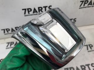 Эмблема TOYOTA ISIS ZNM10 75311-44020 2 ракурс