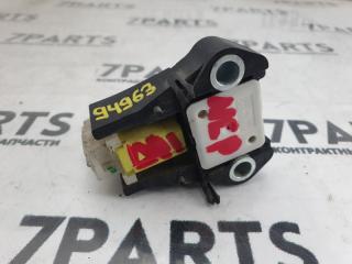 Датчик airbag TOYOTA IST NCP110 89173-04010 3 ракурс