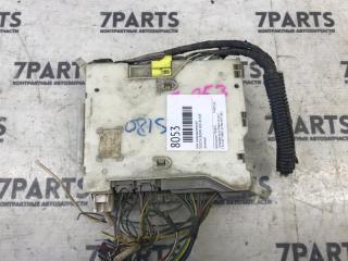 Блок предохранителей  TOYOTA CROWN GRS180 4GR 1 ракурс