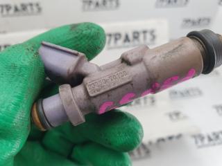 Форсунка TOYOTA CROWN GS151 1G 23250-70120 3 ракурс
