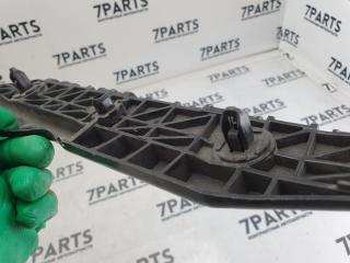 Крепление бампера левое заднее TOYOTA RACTIS NCP100 4 ракурс