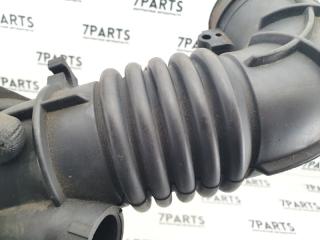 Патрубок воздушн.фильтра TOYOTA AVENSIS AZT250 1AZFSE 17881-0H040 4 ракурс