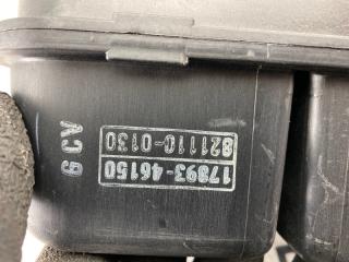 Патрубок воздушн.фильтра TOYOTA CROWN JZS171 1JZGE 17893-46150 4 ракурс Патрубок воздушн.фильтра TOYOTA CROWN JZS171 1JZGE 17893-46150 4 ракурс