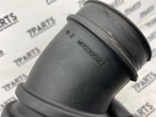 Патрубок воздушн.фильтра MITSUBISHI PAJERO IO H72W 4G94 MR539021 3 ракурс