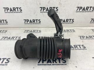 Патрубок воздушн.фильтра TOYOTA SPADE NCP141 1NZFE 17881-21140 2 ракурс Патрубок воздушн.фильтра TOYOTA SPADE NCP141 1NZFE 17881-21140 2 ракурс