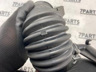 Патрубок воздушн.фильтра TOYOTA SPADE NCP141 1NZFE 17881-21140 4 ракурс