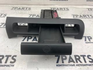 Бардачок NISSAN LAUREL HC35 RB20DE 2 ракурс