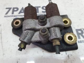 Тройник тормозной NISSAN SERENA KBNC23 SR20DE 464003C900 2 ракурс Тройник тормозной NISSAN SERENA KBNC23 SR20DE 464003C900 2 ракурс