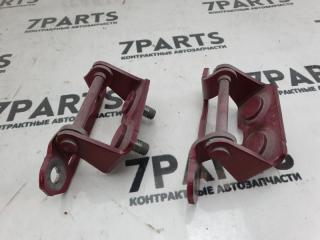 Петли 5-й двери SUBARU FORESTER SJ5 4 ракурс