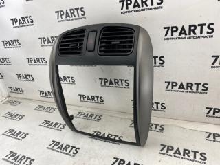 Консоль магнитофона MAZDA PREMACY CP8W FP-DE C10055210B-00 3 ракурс