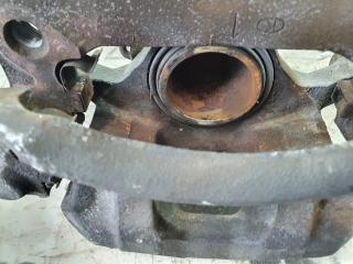 Суппорт правый передний MAZDA SENTIA HEEP JE H3803398Z 5 ракурс