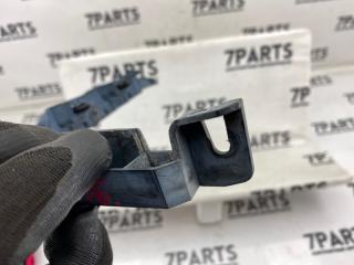 Крепление бампера правое переднее HONDA STEPWGN RF5 K20A 71193-S7S-0130 4 ракурс Крепление бампера правое переднее HONDA STEPWGN RF5 K20A 71193-S7S-0130 4 ракурс