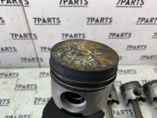 Поршень с шатуном TOYOTA TOWN ACE CR36 2CT 5 ракурс Поршень с шатуном TOYOTA TOWN ACE CR36 2CT 5 ракурс