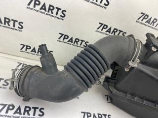 Корпус воздушного фильтра TOYOTA ISIS ZGM11 3ZRFAE 17700-37270 4 ракурс Корпус воздушного фильтра TOYOTA ISIS ZGM11 3ZRFAE 17700-37270 4 ракурс