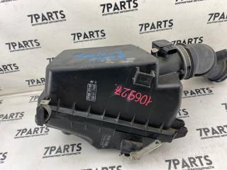 Корпус воздушного фильтра TOYOTA ISIS ZGM11 3ZRFAE 17700-37270 5 ракурс Корпус воздушного фильтра TOYOTA ISIS ZGM11 3ZRFAE 17700-37270 5 ракурс