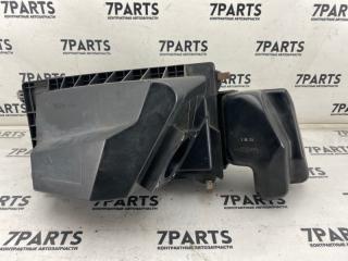 Корпус воздушного фильтра NISSAN TINO V10 QG18DE -- 3 ракурс