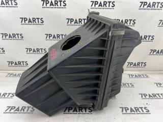 Корпус воздушного фильтра NISSAN PRESAGE U30 KA24DE 165005V100 3 ракурс