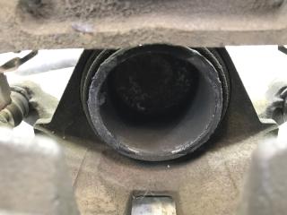 Суппорт левый передний NISSAN CEFIRO A33 VQ20DE 440112Y003,D40112Y003 4 ракурс